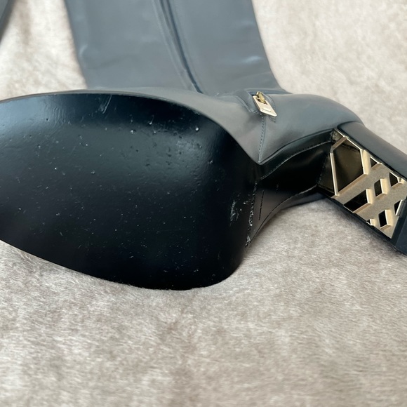 Burberry leather knee length boots - Picture 2 of 4